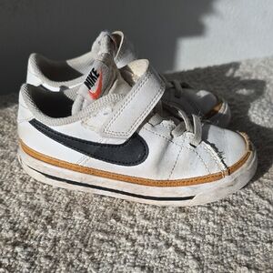 Nike Kids White and Black Sneakers